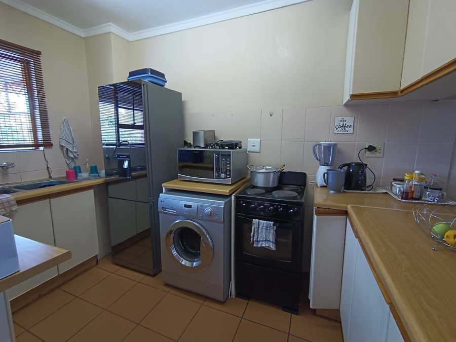 2 Bedroom Property for Sale in Langenhovenpark Free State